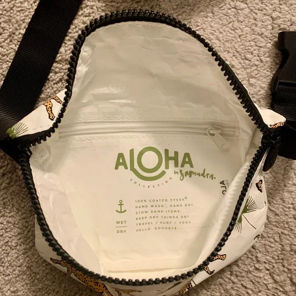 Aloha Collection White Leopard Mini Hip Pack - Picture 6 of 8